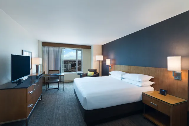 غرفة بسرير كينج، Hyatt Regency Denver 1/3