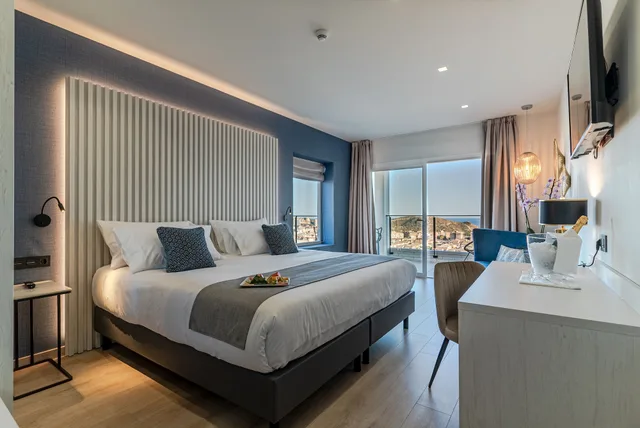 Super Maharani, Deluxe, King Bed، Ramada Resort by Wyndham Puerto de Mazarron 1/10