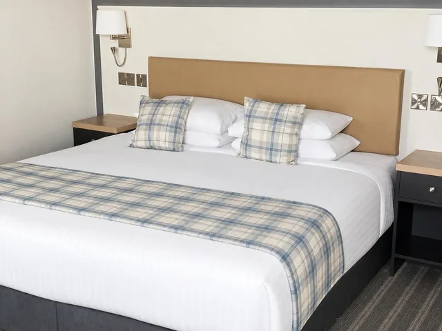 Family Suite, North West Castle Hotel 1/2