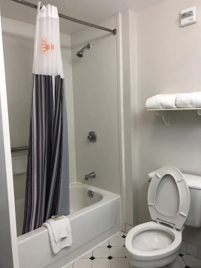 غرفة ديلوكس بسرير كينج، La Quinta Inn by Wyndham Austin Oltorf 5/6