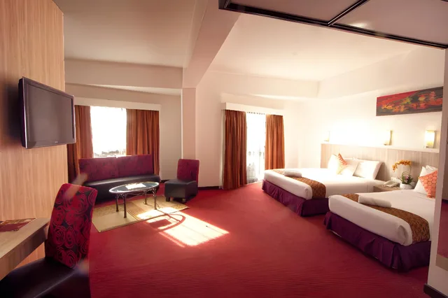 Junior Suite (1 Double + 1 Single Bed)، Hotel Grand Continental Langkawi 1/1