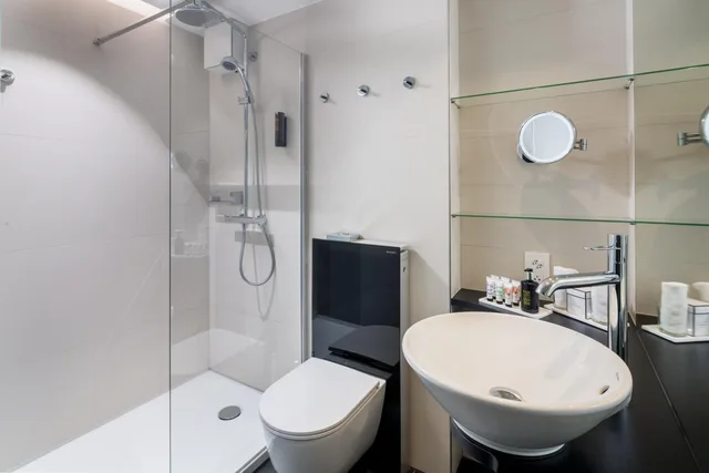 جناح جونيور بإطلالة على البحيرة، Seehotel Pilatus 3/3