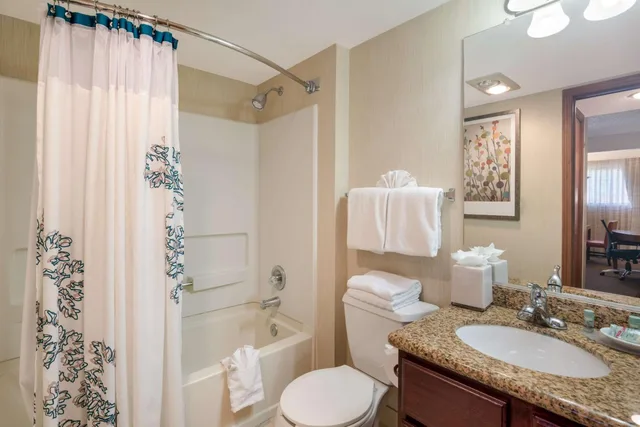 جناح بسريرين كوين مع أريكة، SenS Suites Livermore, SureStay Collection by Best Western 6/6