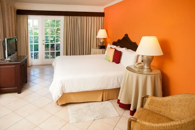 غرفة قياسية بسرير كينج بإطلالة على الحديقة، Mango Bay Barbados 5/5