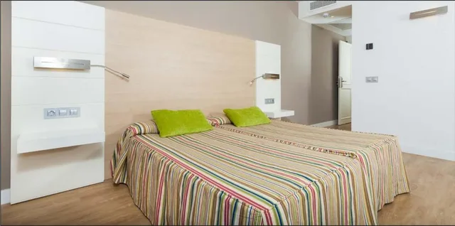 Room, Double Bed, No Balcony, Annex, Hotel Mariant 2/9