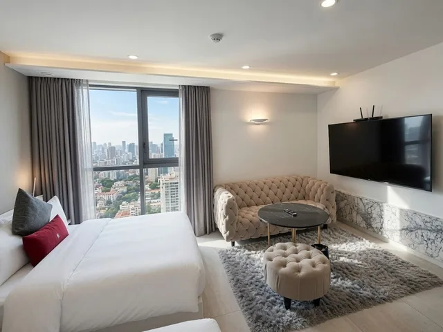 جناح ملكي بسريرين كوين مع أريكة بحوض استحمام، Hotel The May Jongno 8/10