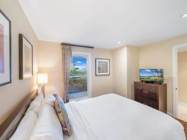 فيلا ديلوكس بسرير كينج وسريرين كوين بإطلالة على الحديقة مع أريكة، Ocean Villas At Turtle Bay 1/10
