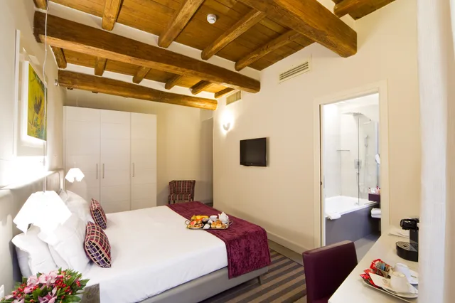 غرفة قياسية مفردة بسرير مزدوج، Trevi Palace Luxury Inn 1/2