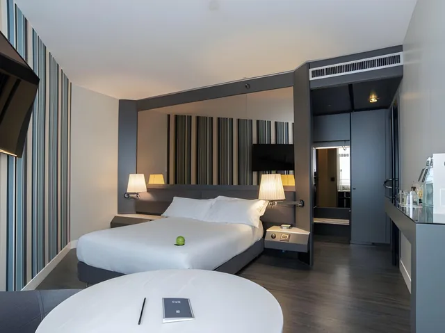 Room, Single, The Nicolaus Hotel Bari 2/2