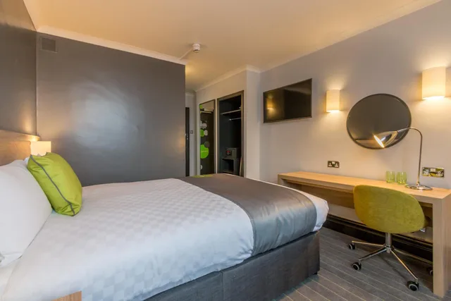 غرفة بسرير مزدوج، Thistle Express London Luton 7/10