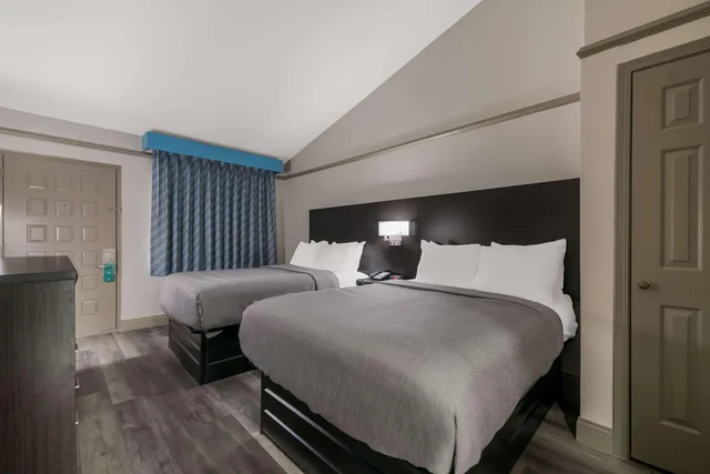 غرفة بسريرين مزدوجين للمدخنين، Quality Inn & Suites Altamonte Springs Orlando-North 4/5