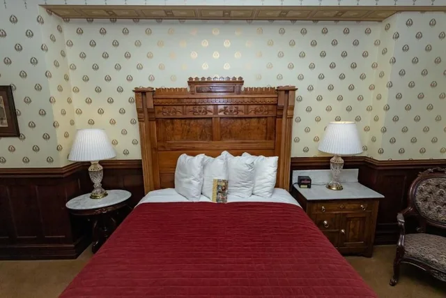 غرفة كلاسيكية بسرير كوين، HISTORIC STRATER HOTEL 8/9