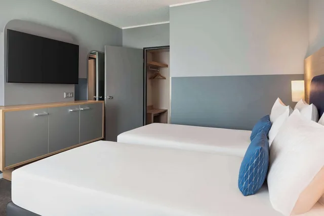 غرفة قياسية بسريرين منفصلين، Vienna House Easy by Wyndham Frankfurt Airport 3/4