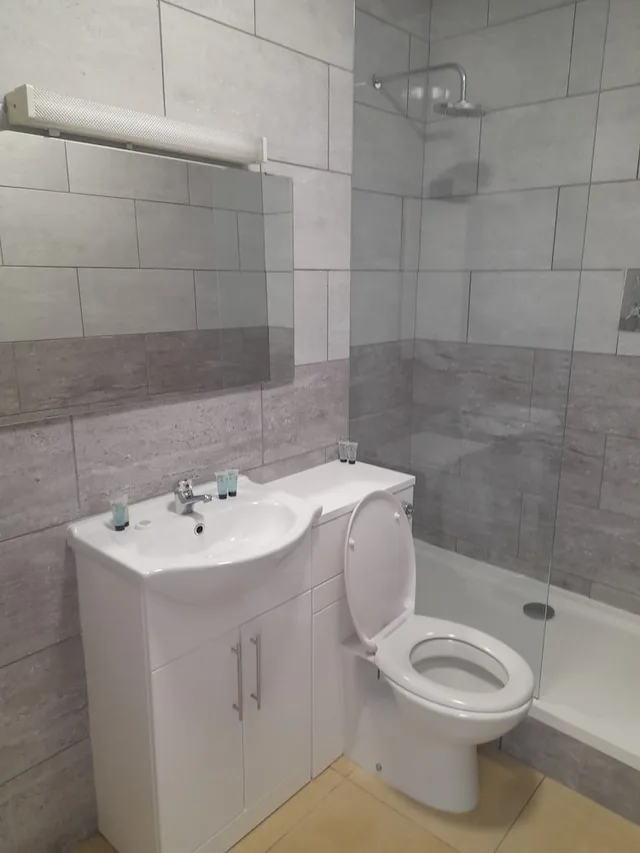 غرفة عائلية بسرير مزدوج وسرير بطابقين، Schooner Hotel 2/2
