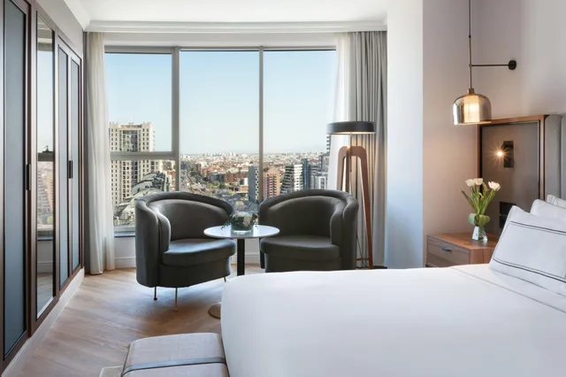 Connecting, the Level, Family Suite، Melia Valencia Palacio de Congresos Formely Hilton Valencia 4/8