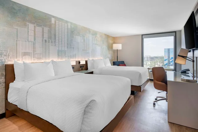 غرفة بسريرين كوين، Cambria Hotel Orlando Universal Blvd 3/9