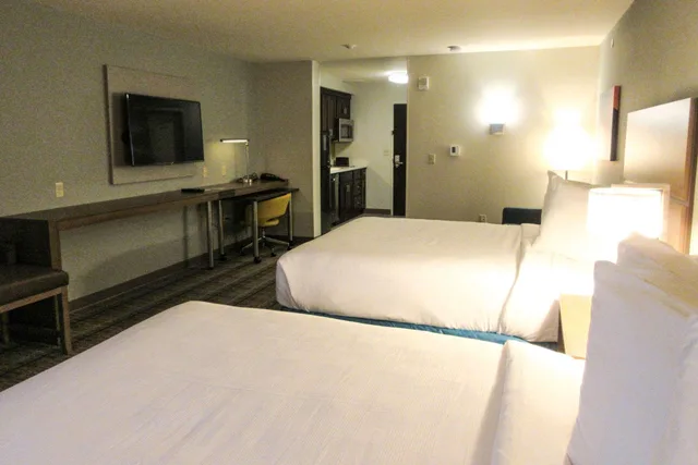 جناح بسريرين كوين، MainStay Suites Spokane Airport 3/6