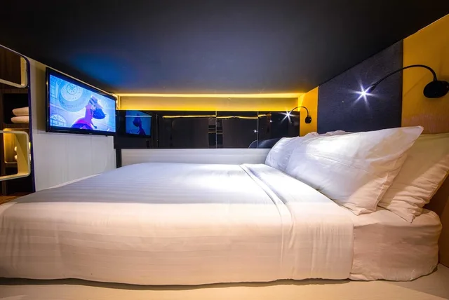 Capsule, Family, Queen Bed, CUBE Family Boutique Capsule Hotel at Chinatown 1/3