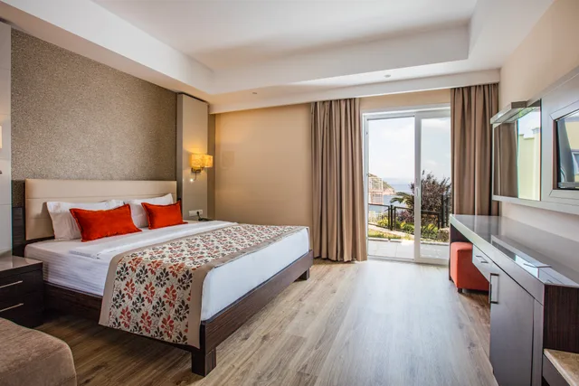 Club, Land View، Aria Claros Beach & Spa Resort 1/2