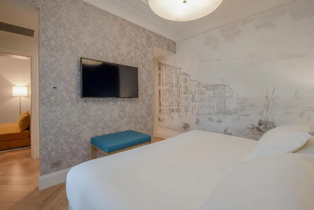 جناح جونيور بسرير كينج، H10 Palazzo Canova 2/6