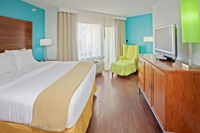 غرفة بسرير كينج لذوي الإعاقة، Holiday Inn Express Fishers 1/1