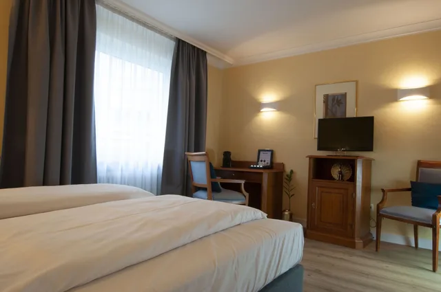 غرفة كومفورت بسرير كينج بإطلالة على الفناء، Acanthushotel Munich 3/10