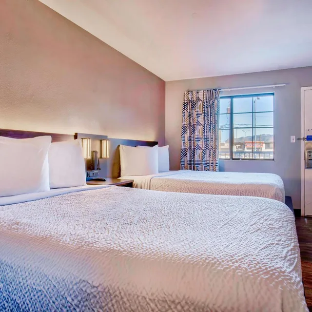 غرفة رباعية لذوي الإعاقة، Motel6 Kingman, AZ - Route 66 East 1/9