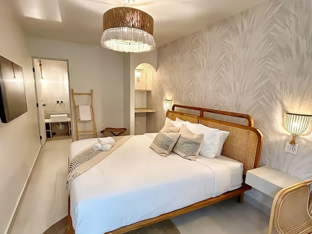 غرفة قياسية بسرير كينج، Bali Hotel Adults Only Isla Verde, a Trademark by Wyndham 1/10