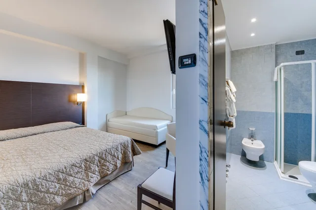 غرفة قياسية رباعية بسريرين منفصلين، Hotel Bonotto 4/7