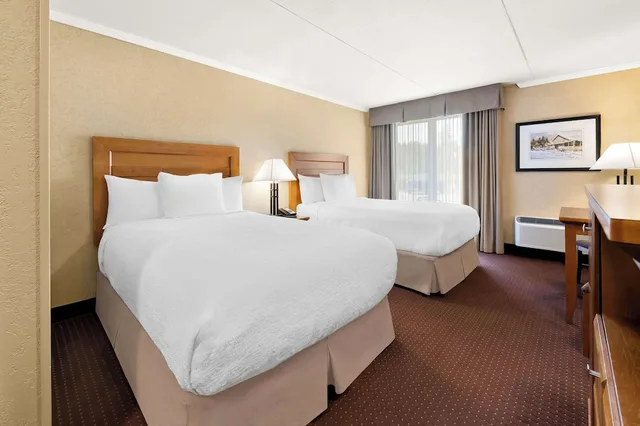 Standard, 2 Double Beds, Best Western Plus Norwester Hotel and Conference Centre 3/8