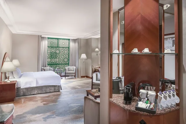 king guestroom p. haram، المدينة هيلتون(Madinah Hilton Hotel) 5/6