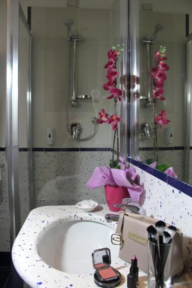 غرفة قياسية مفردة، Windrose Hotel 1/2