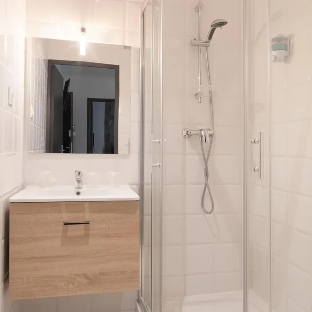 غرفة مفردة، Lille City Hotel 10/11