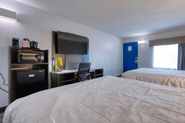 غرفة بسريرين كوين، Clarion Pointe Decatur River City 2/10