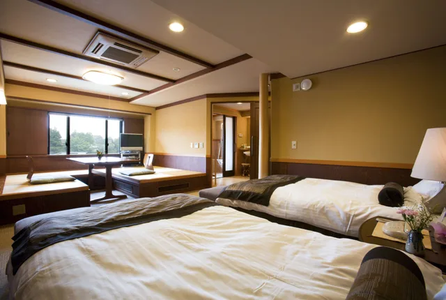 Japanese Western, Twin Beds, 2 Futon Beds, Mountain View, Outdoor Bath, East Wing, Fuji Lake Hotel 1/7