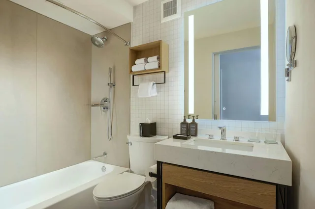 غرفة كلوب بسرير مزدوج، Sheraton Philadelphia University City 5/5