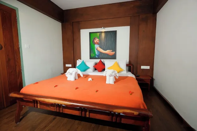 Deluxe, Suite, 3 King Beds, Valley View، Blackberry Hills Munnar - Nature Resort & Spa 2/9