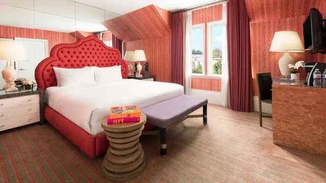Parisian, Queen Bed، Maison 140 Hotel 1/3