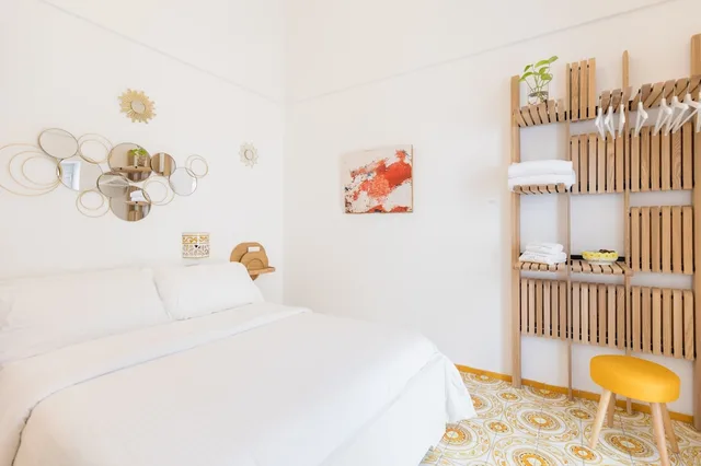 Basic, Queen Bed, Suite Villa Carolina 1/4