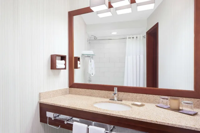 غرفة بسريرين مزدوجين بإطلالة على المدينة، Hyatt Regency New Brunswick 2/2
