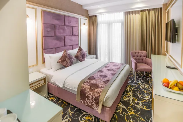 غرفة قياسية بسرير كوين، Gold Tbilisi Hotel 1/6
