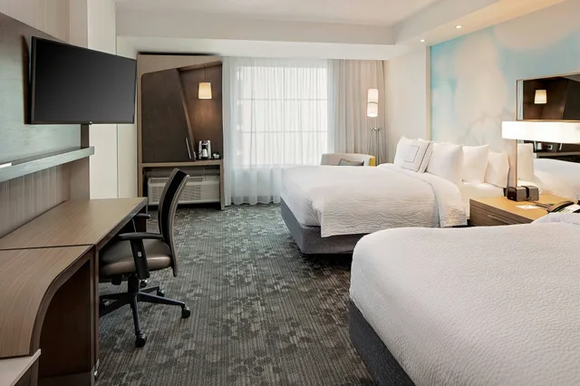 غرفة بسريرين كوين، Courtyard By Marriott Dallas Downtown Reunion District 1/3
