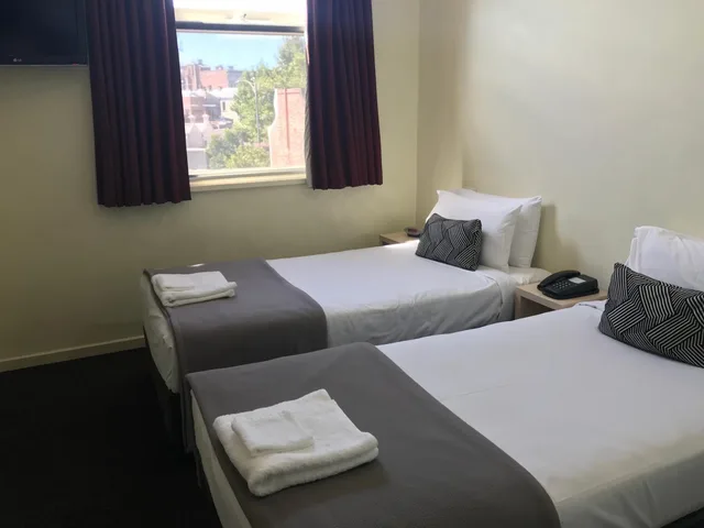 غرفة بسرير فردي، Miami Hotel Melbourne 1/6