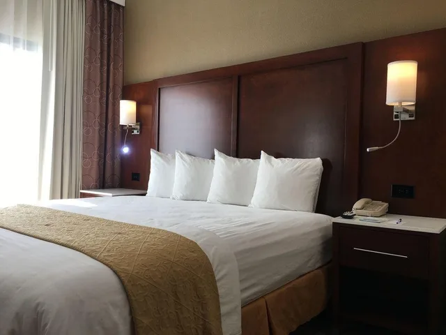 جناح لذوي الإعاقة، MainStay Suites Orange County John Wayne Airport 1/1