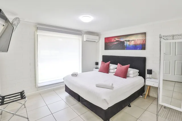 2 Bedrooms, Apartment, King and Twin Beds, Mildura Holiday Villas 2/5