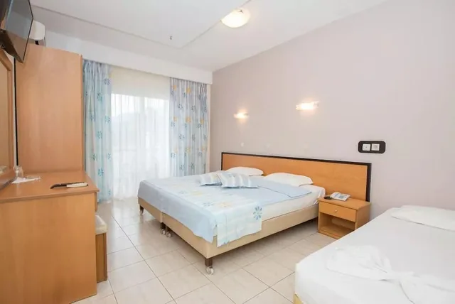 Economy, Garden View, Maranton Beach Hotel 1/4