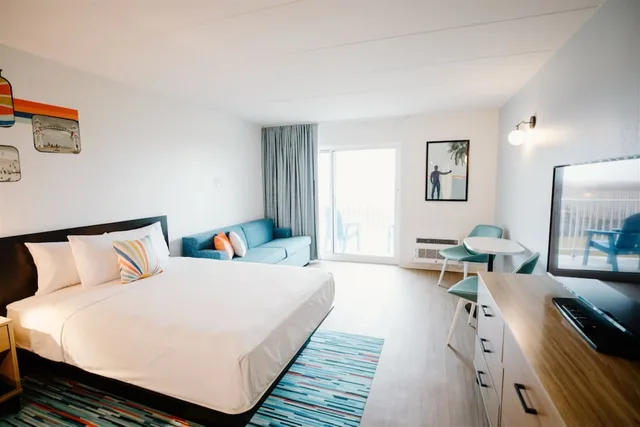 Room, 2 Queen Beds, Urban View, Sofa, Balcony, Atlantic OceanFront Inn 7/10