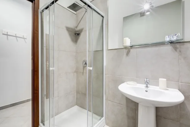 Room, Triple, 1 Queen and 1 Single Bed, San Pietro Rooms Hotel 2/2