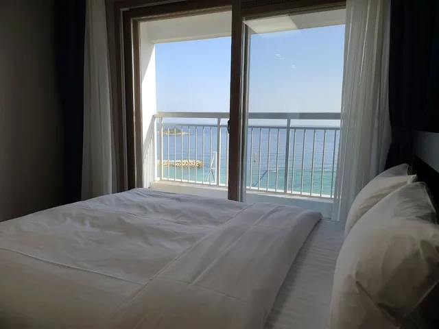 جناح رئاسي بفرشتي فوتون بإطلالة على البحر، Risen OceanPark Sokcho 3/5
