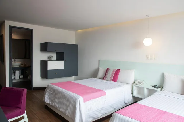 غرفة ديلوكس بسرير مزدوج، Hotel Fontan Reforma 1/10